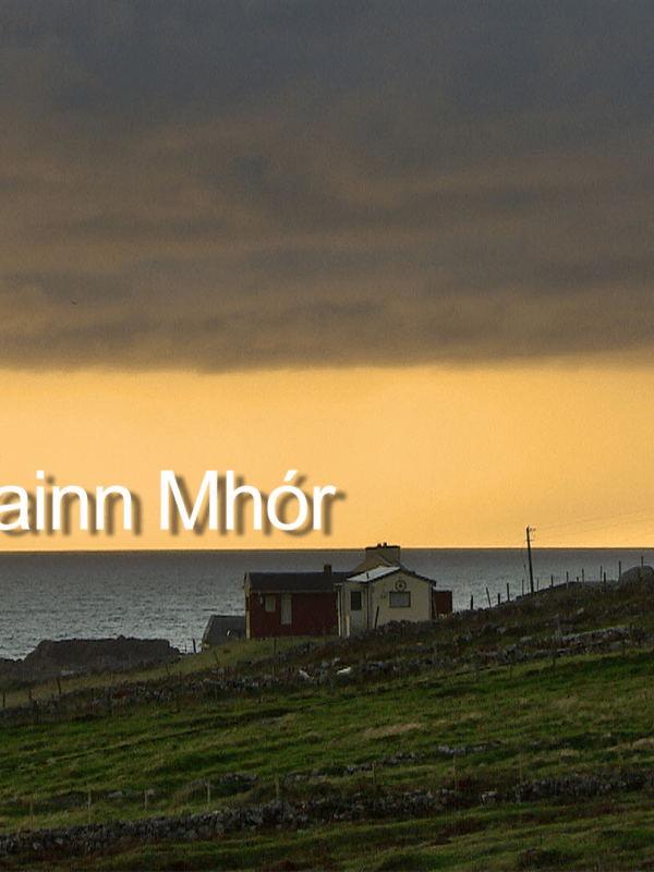 Bliain in Arainn&nbsp;Mhoir